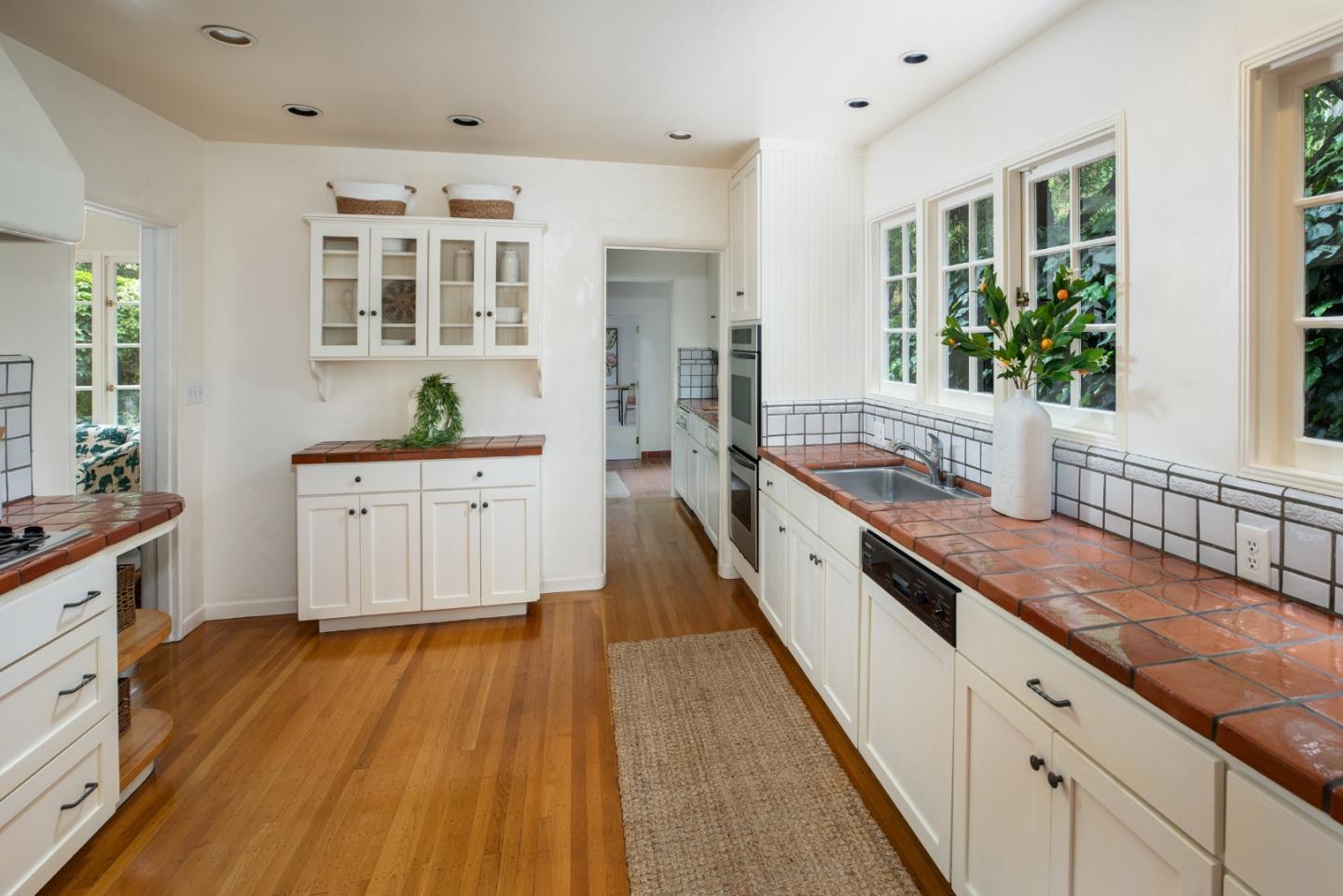 Detail Gallery Image 16 of 52 For 1880 Fulton St, Palo Alto,  CA 94303 - 4 Beds | 3 Baths