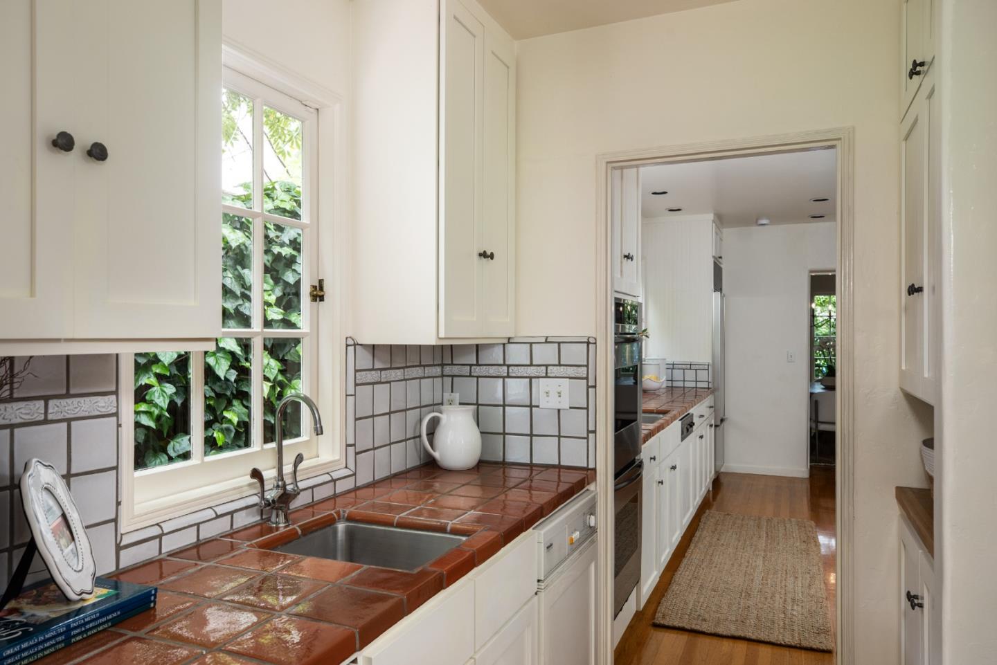 Detail Gallery Image 19 of 52 For 1880 Fulton St, Palo Alto,  CA 94303 - 4 Beds | 3 Baths