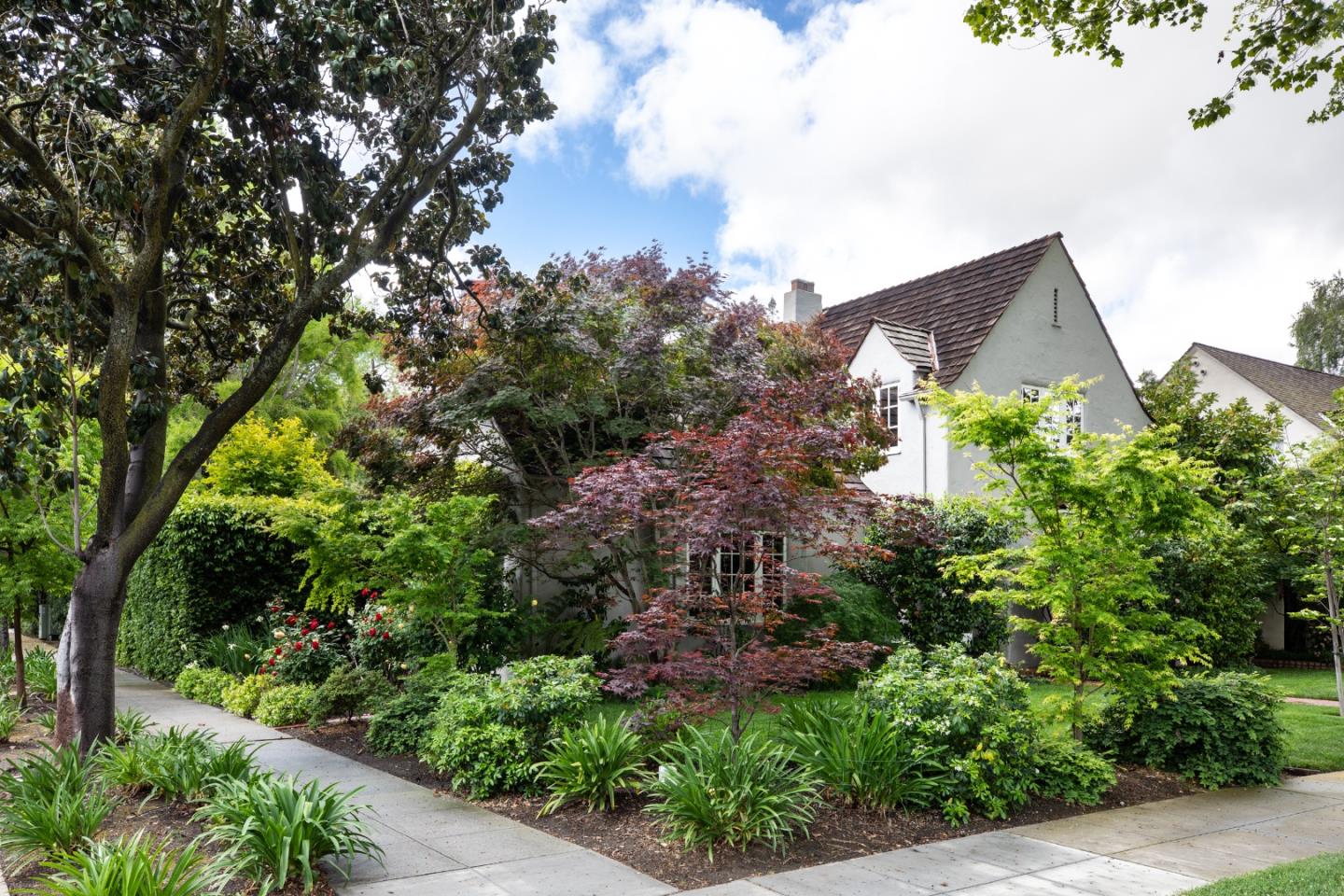 Detail Gallery Image 2 of 52 For 1880 Fulton St, Palo Alto,  CA 94303 - 4 Beds | 3 Baths