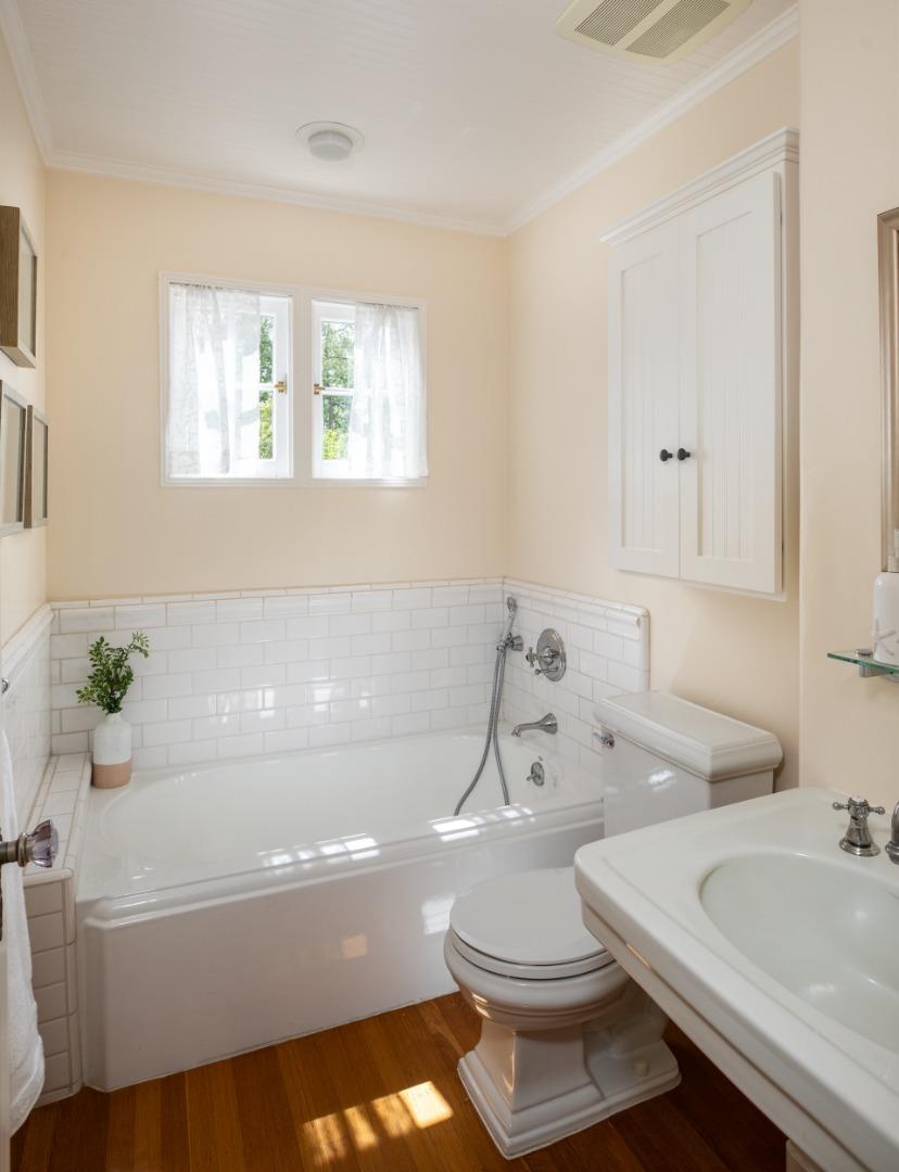 Detail Gallery Image 30 of 52 For 1880 Fulton St, Palo Alto,  CA 94303 - 4 Beds | 3 Baths