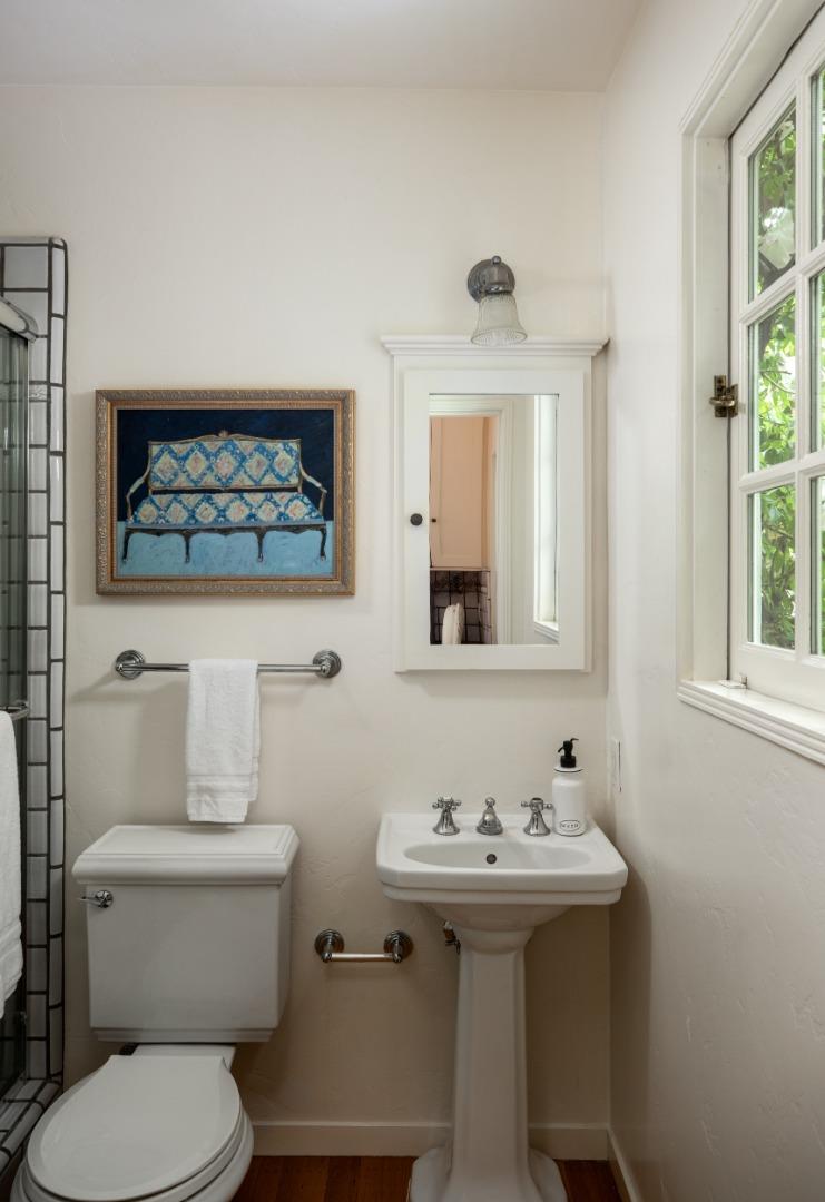 Detail Gallery Image 32 of 52 For 1880 Fulton St, Palo Alto,  CA 94303 - 4 Beds | 3 Baths