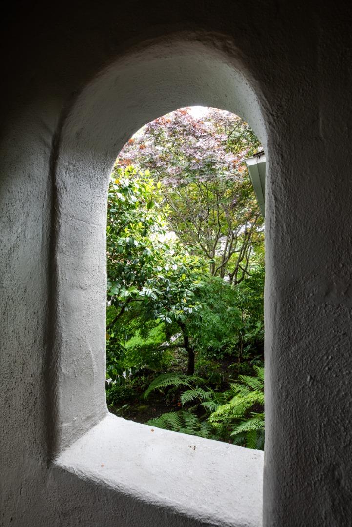 Detail Gallery Image 4 of 52 For 1880 Fulton St, Palo Alto,  CA 94303 - 4 Beds | 3 Baths