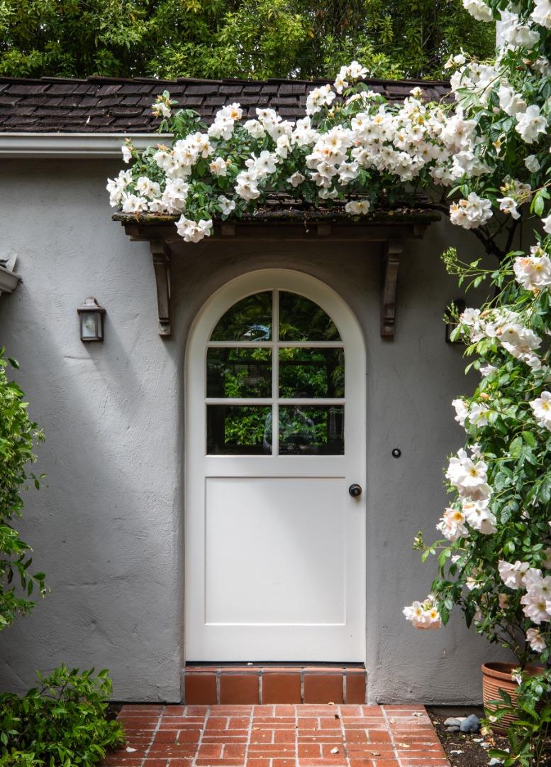 Detail Gallery Image 43 of 52 For 1880 Fulton St, Palo Alto,  CA 94303 - 4 Beds | 3 Baths