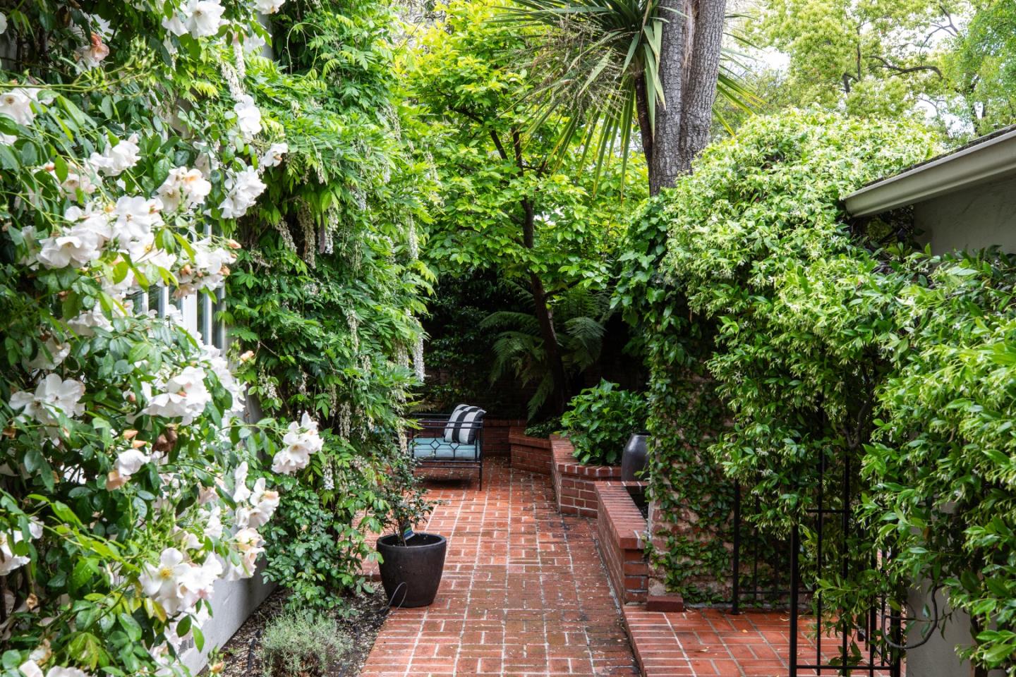 Detail Gallery Image 44 of 52 For 1880 Fulton St, Palo Alto,  CA 94303 - 4 Beds | 3 Baths