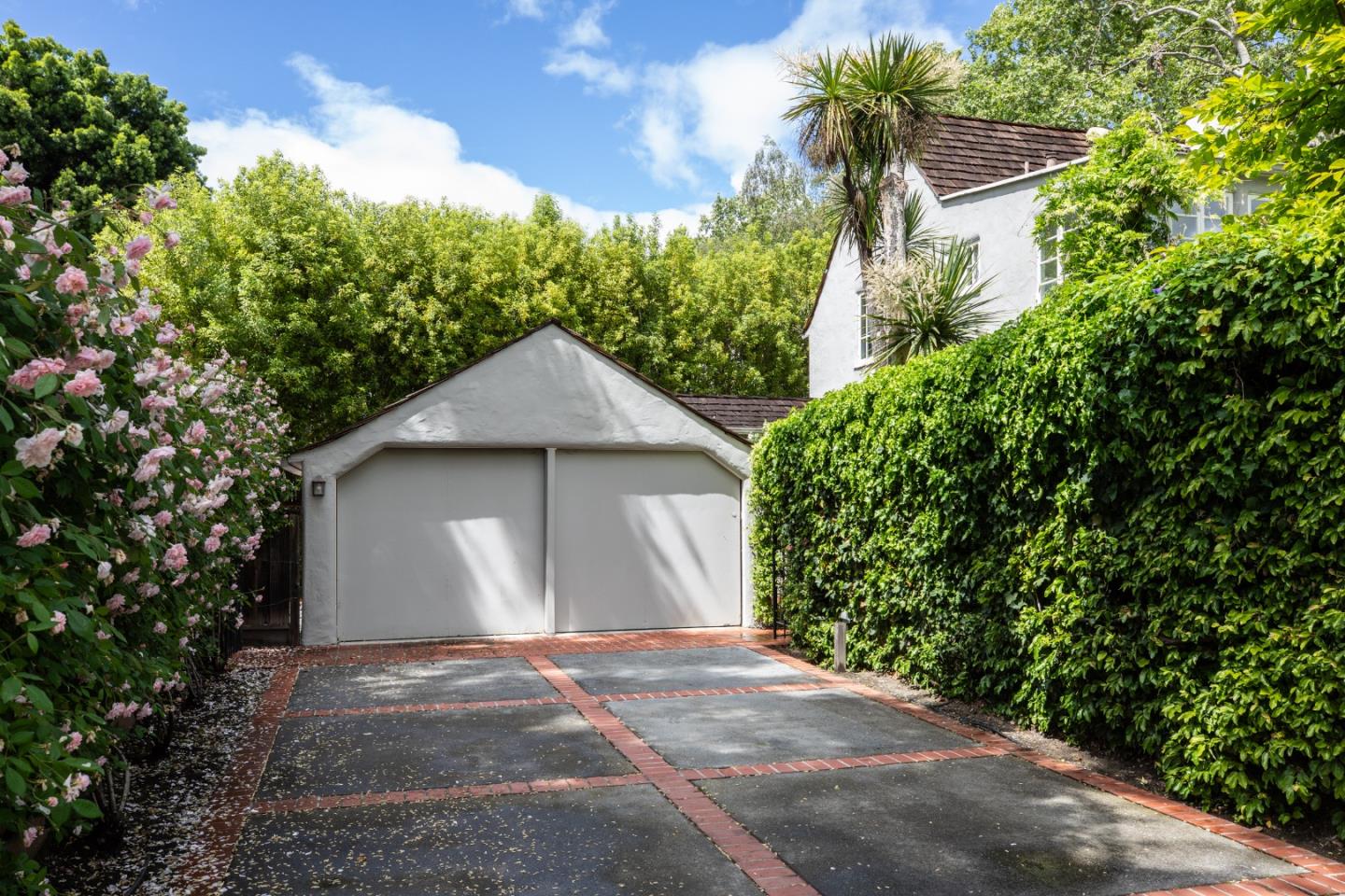 Detail Gallery Image 50 of 52 For 1880 Fulton St, Palo Alto,  CA 94303 - 4 Beds | 3 Baths