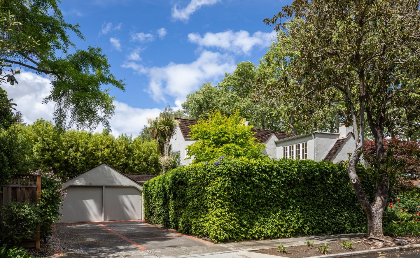 Detail Gallery Image 51 of 52 For 1880 Fulton St, Palo Alto,  CA 94303 - 4 Beds | 3 Baths