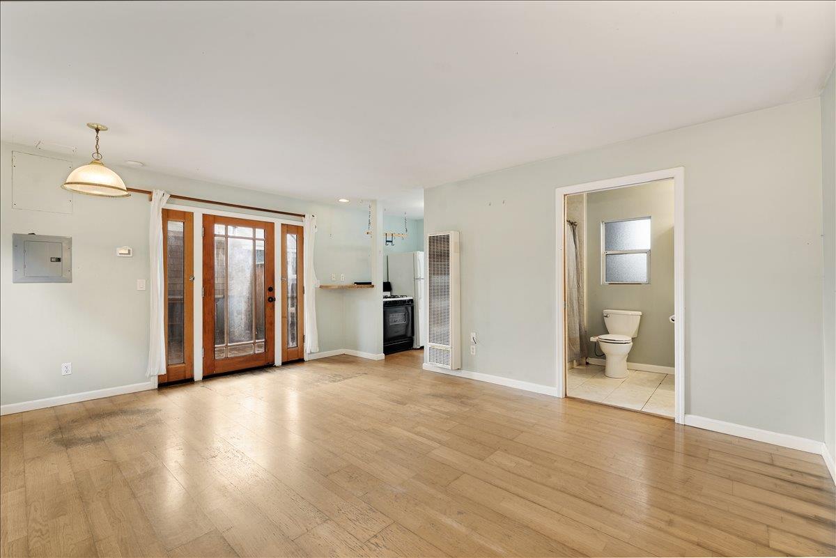 Detail Gallery Image 23 of 36 For 735 Eaton St, Santa Cruz,  CA 95062 - 2 Beds | 1/1 Baths