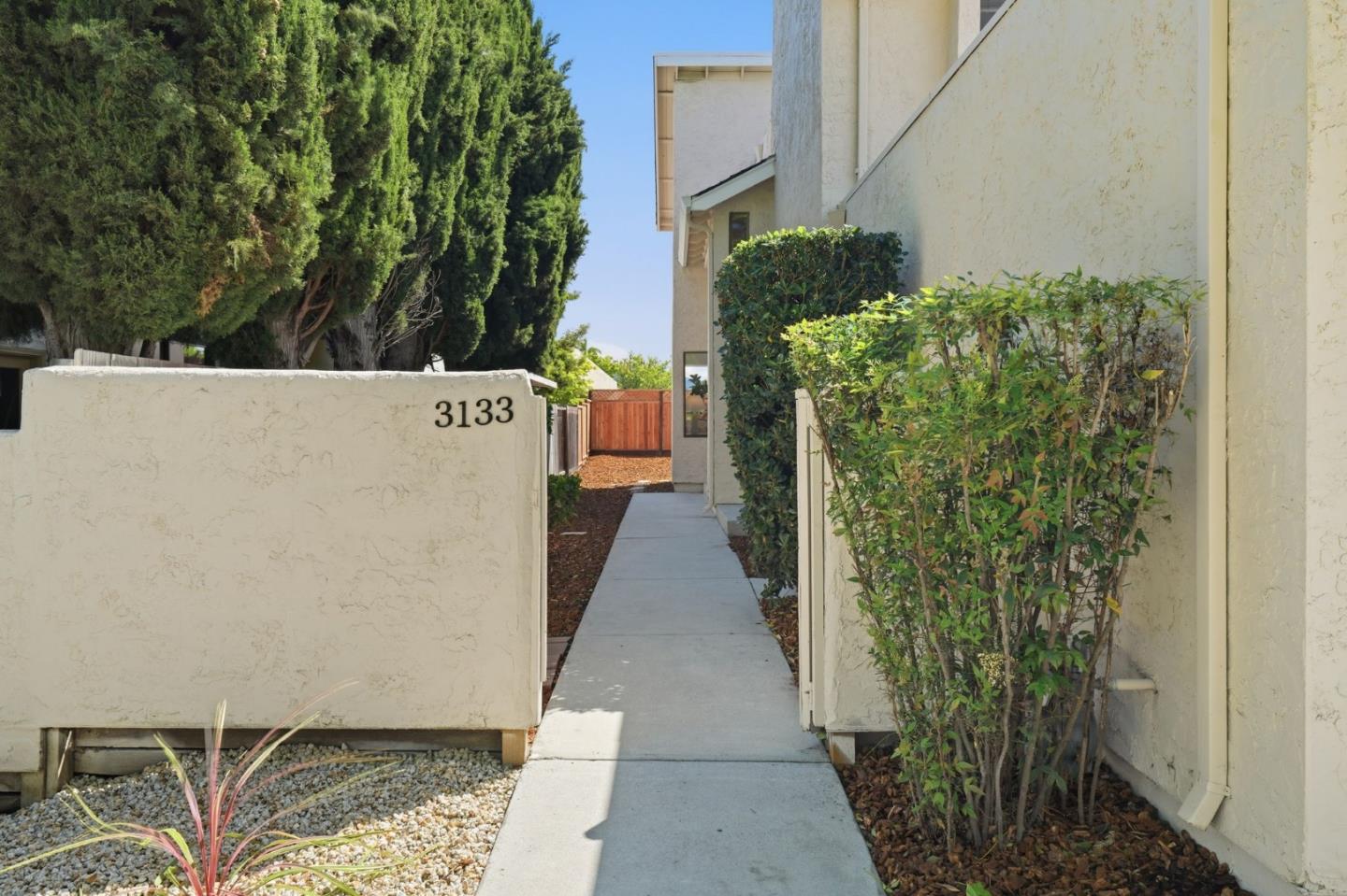 Detail Gallery Image 2 of 43 For 3133 Acorn Ct, San Jose,  CA 95117 - 3 Beds | 2/1 Baths