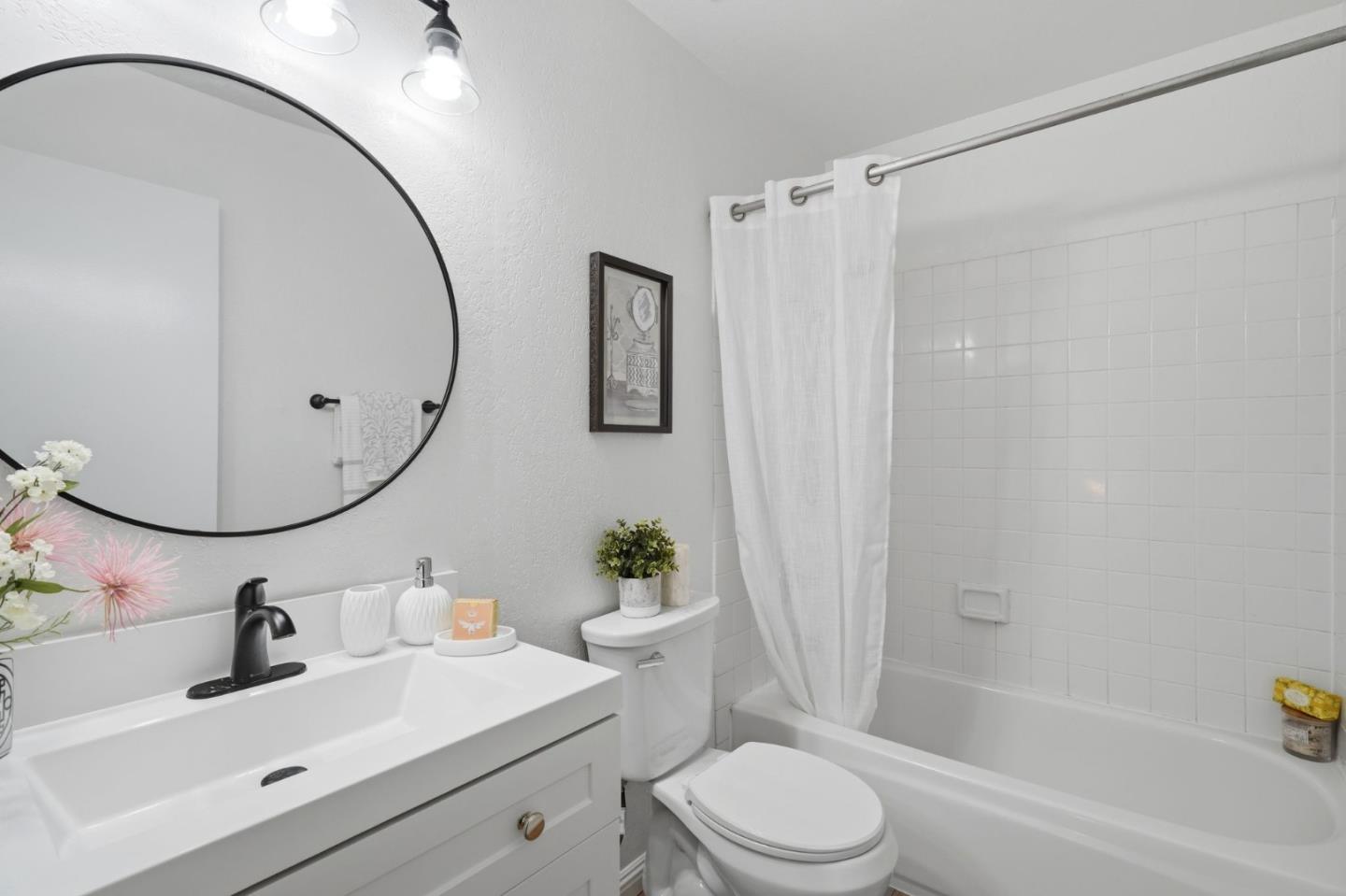 Detail Gallery Image 27 of 43 For 3133 Acorn Ct, San Jose,  CA 95117 - 3 Beds | 2/1 Baths