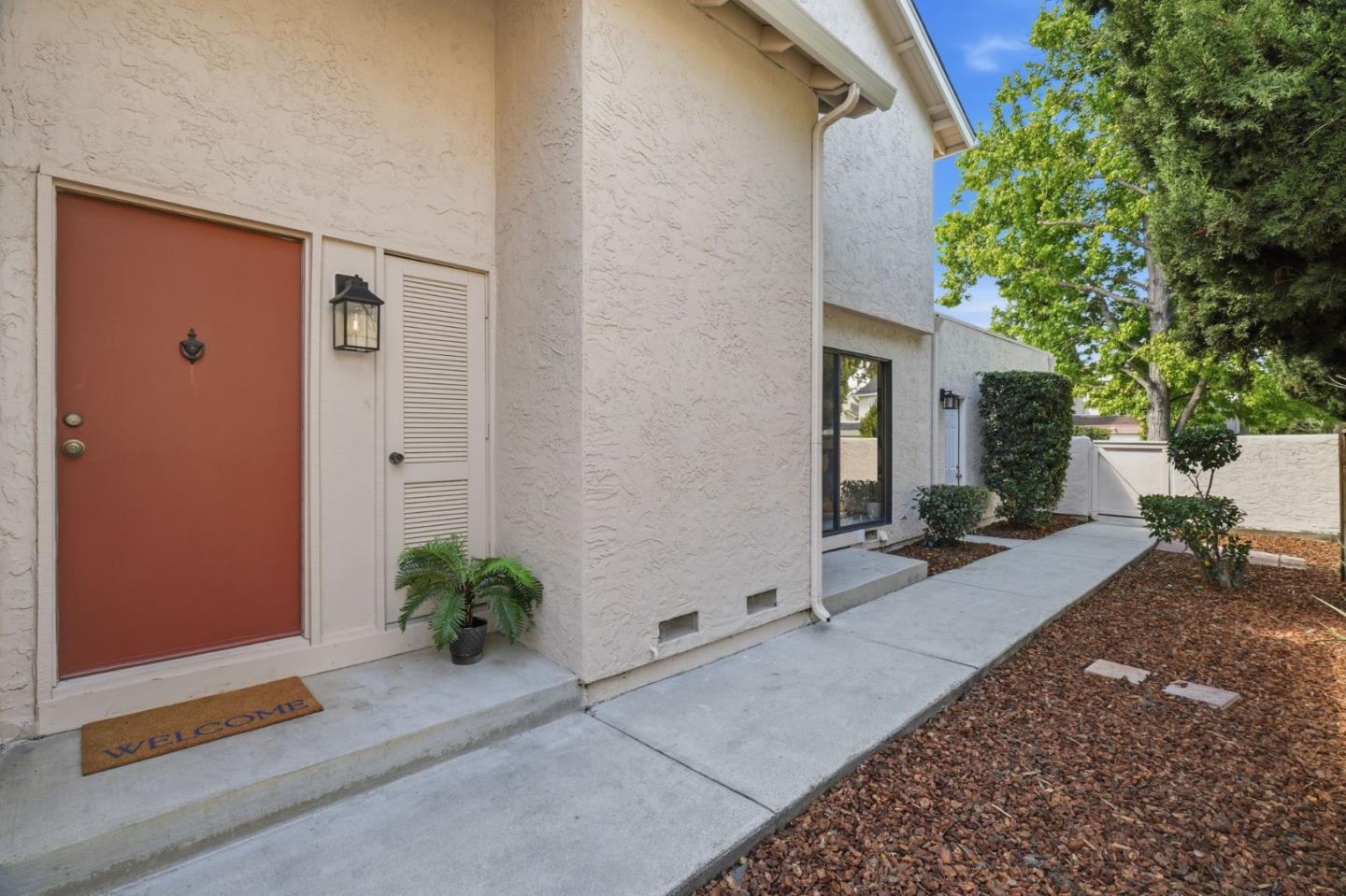 Detail Gallery Image 3 of 43 For 3133 Acorn Ct, San Jose,  CA 95117 - 3 Beds | 2/1 Baths