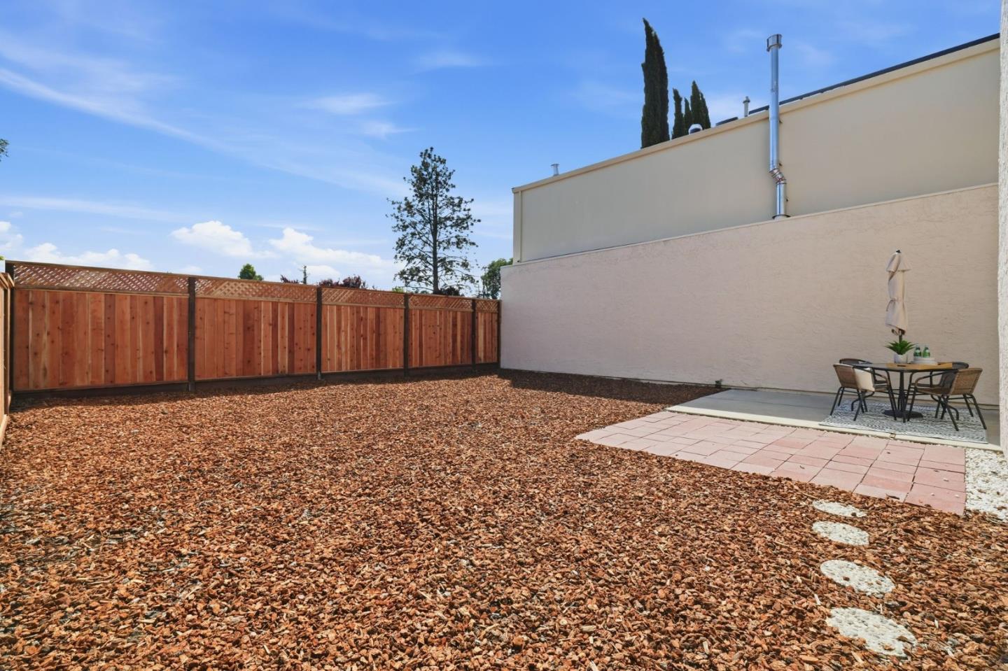 Detail Gallery Image 33 of 43 For 3133 Acorn Ct, San Jose,  CA 95117 - 3 Beds | 2/1 Baths