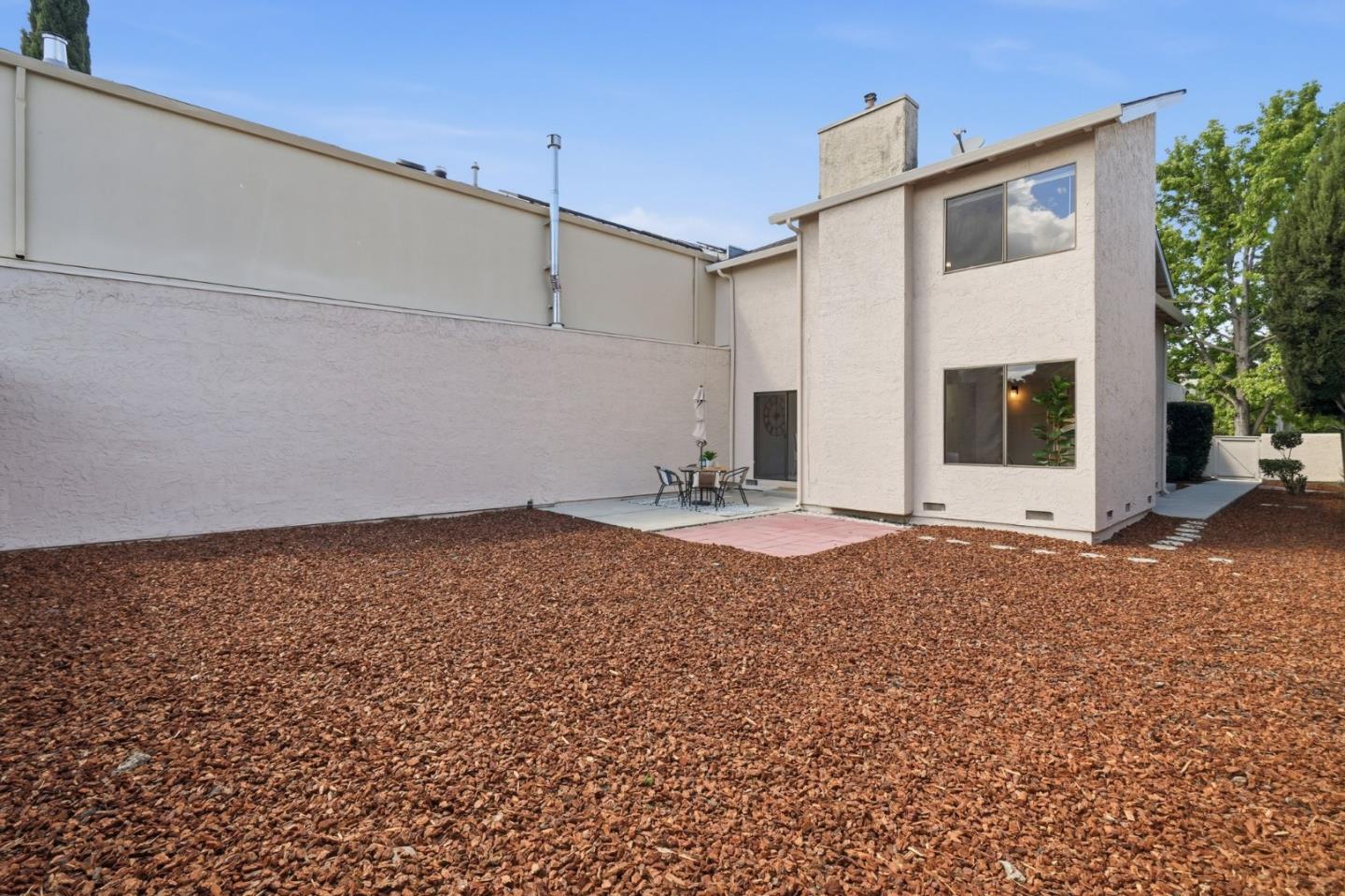 Detail Gallery Image 34 of 43 For 3133 Acorn Ct, San Jose,  CA 95117 - 3 Beds | 2/1 Baths