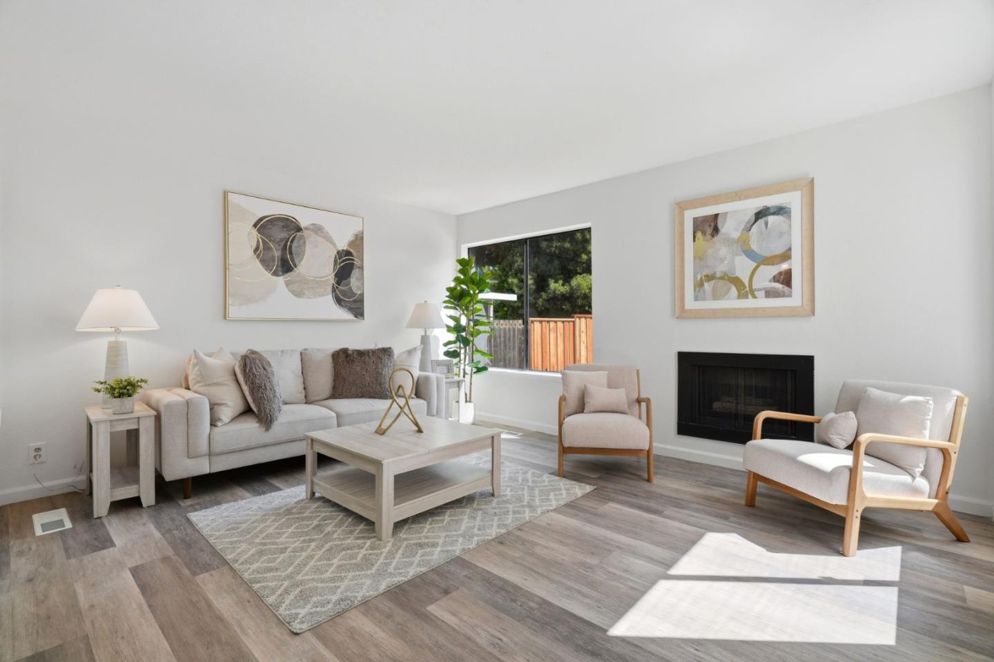 Detail Gallery Image 5 of 43 For 3133 Acorn Ct, San Jose,  CA 95117 - 3 Beds | 2/1 Baths