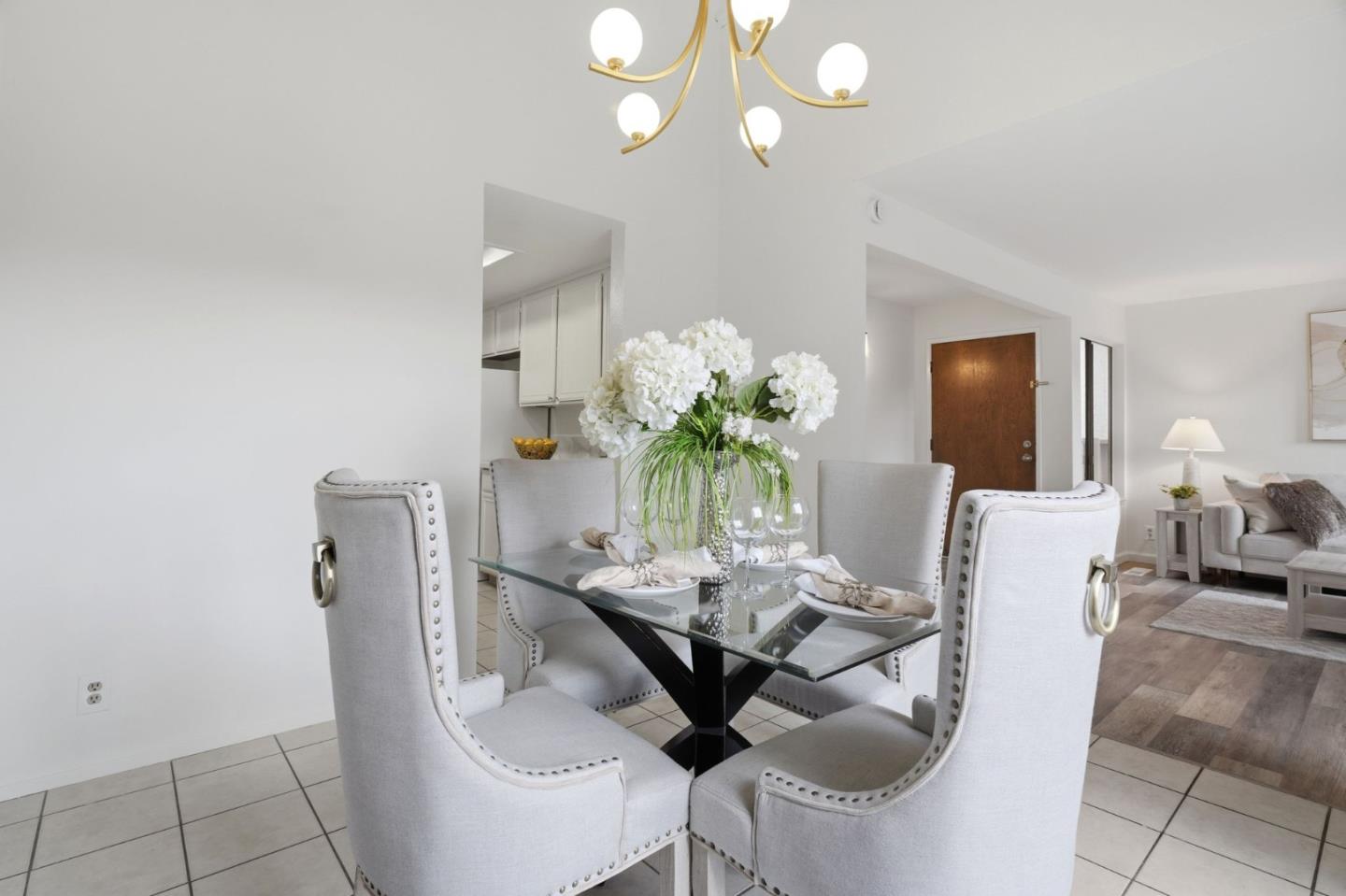 Detail Gallery Image 9 of 43 For 3133 Acorn Ct, San Jose,  CA 95117 - 3 Beds | 2/1 Baths