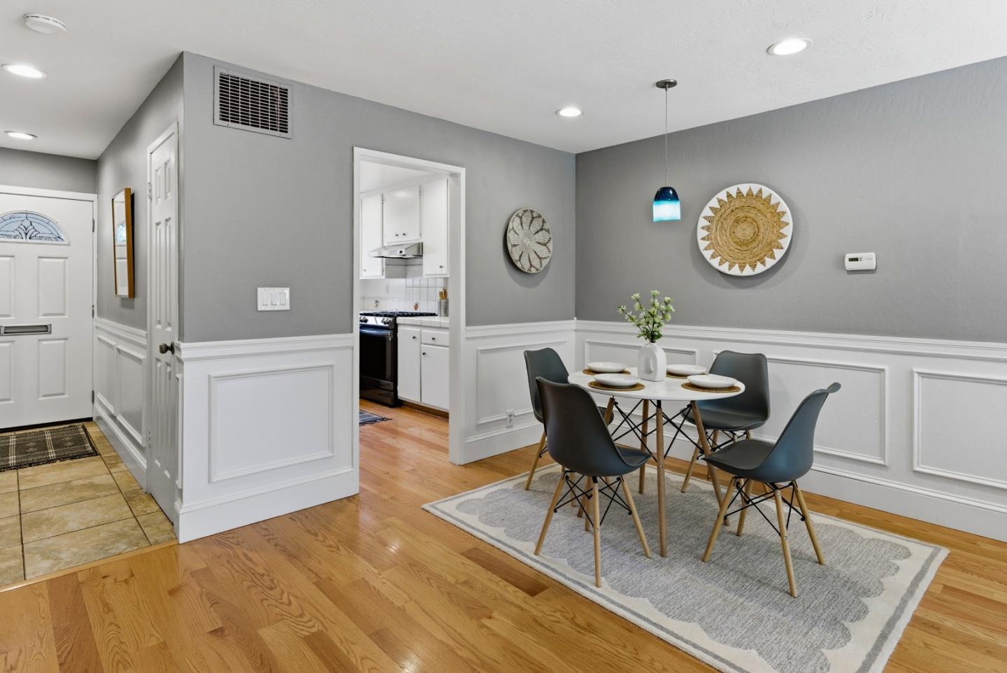 Detail Gallery Image 10 of 39 For 331 Walnut Ave, Santa Cruz,  CA 95060 - 2 Beds | 1/1 Baths