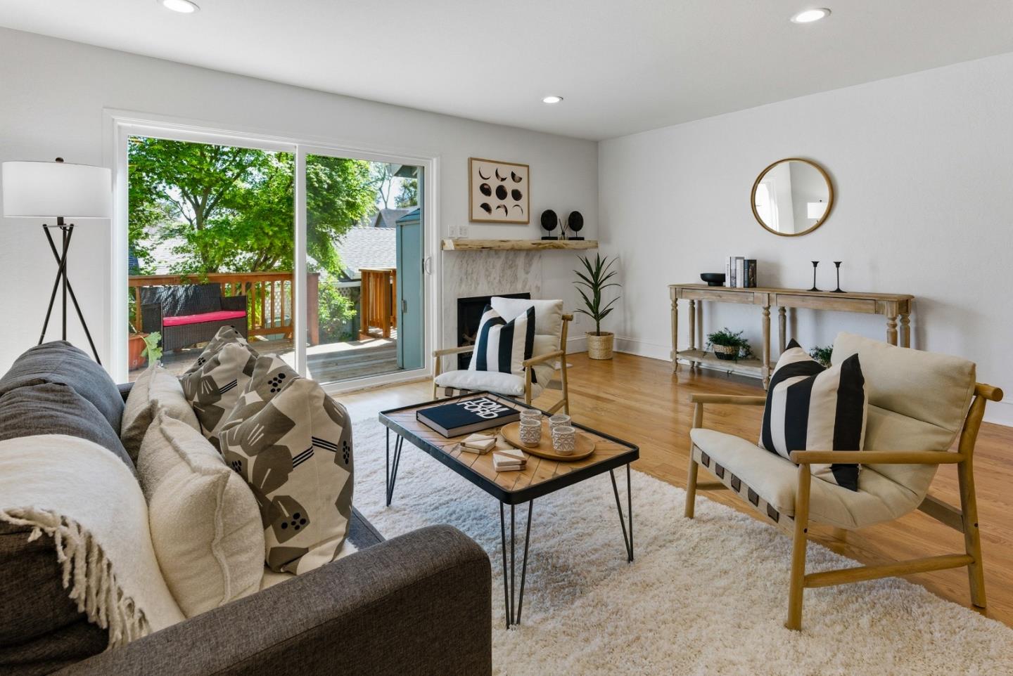 Detail Gallery Image 13 of 39 For 331 Walnut Ave, Santa Cruz,  CA 95060 - 2 Beds | 1/1 Baths