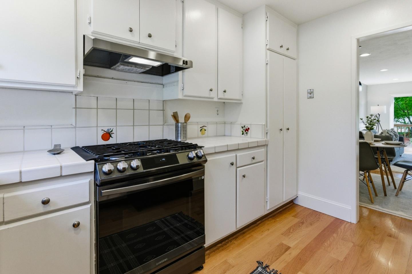 Detail Gallery Image 16 of 39 For 331 Walnut Ave, Santa Cruz,  CA 95060 - 2 Beds | 1/1 Baths