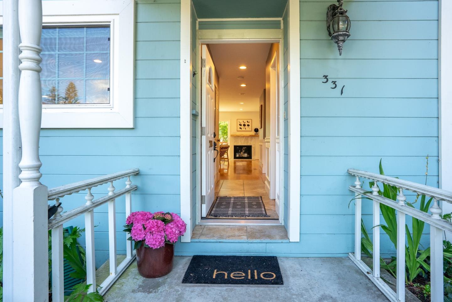 Detail Gallery Image 3 of 39 For 331 Walnut Ave, Santa Cruz,  CA 95060 - 2 Beds | 1/1 Baths