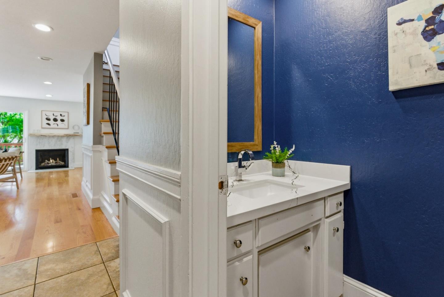 Detail Gallery Image 5 of 39 For 331 Walnut Ave, Santa Cruz,  CA 95060 - 2 Beds | 1/1 Baths