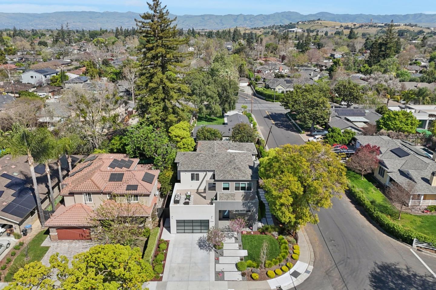 Detail Gallery Image 93 of 119 For 2446 Westgate Ave, San Jose,  CA 95125 - 4 Beds | 3/1 Baths