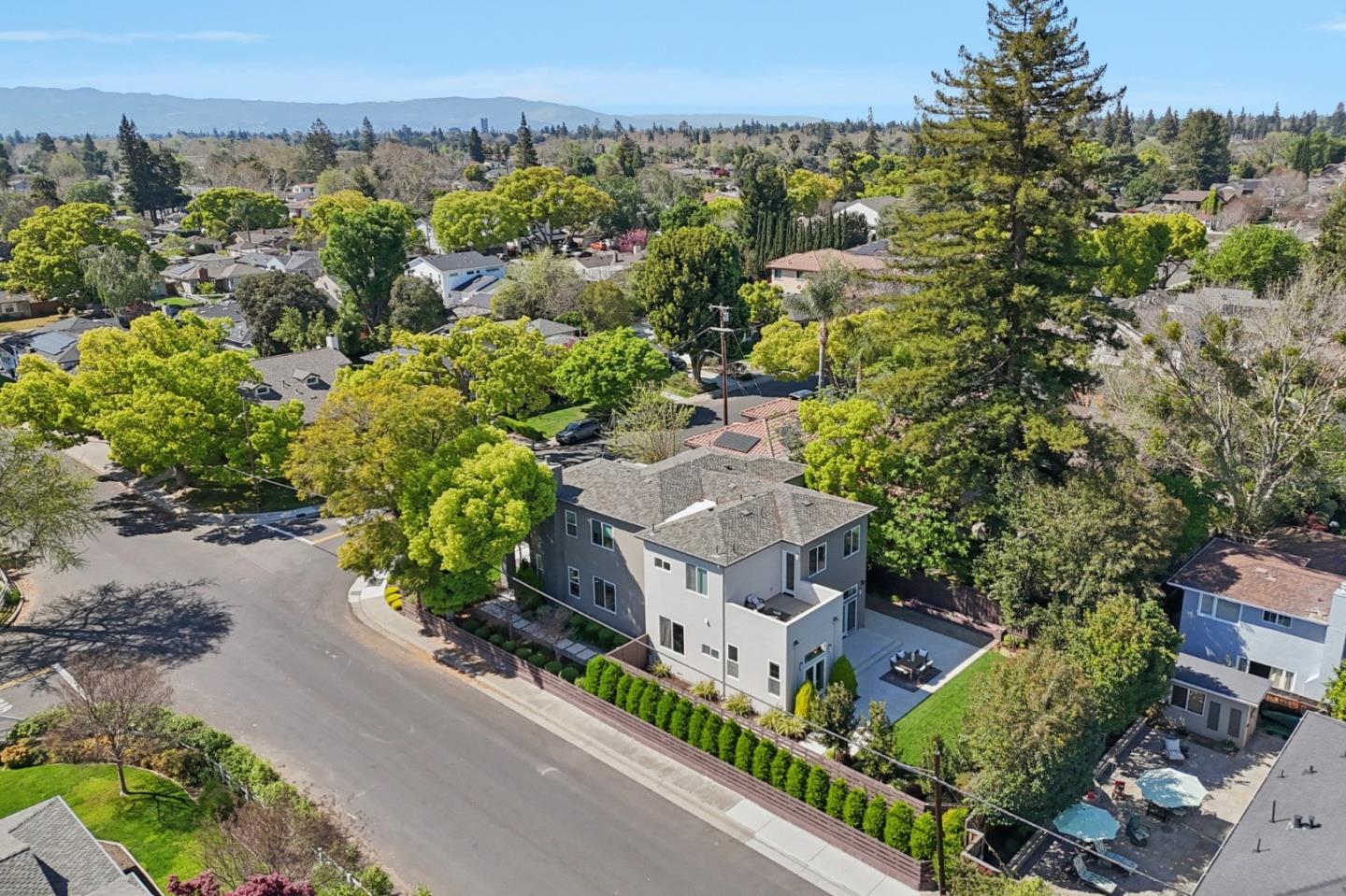 Detail Gallery Image 96 of 119 For 2446 Westgate Ave, San Jose,  CA 95125 - 4 Beds | 3/1 Baths