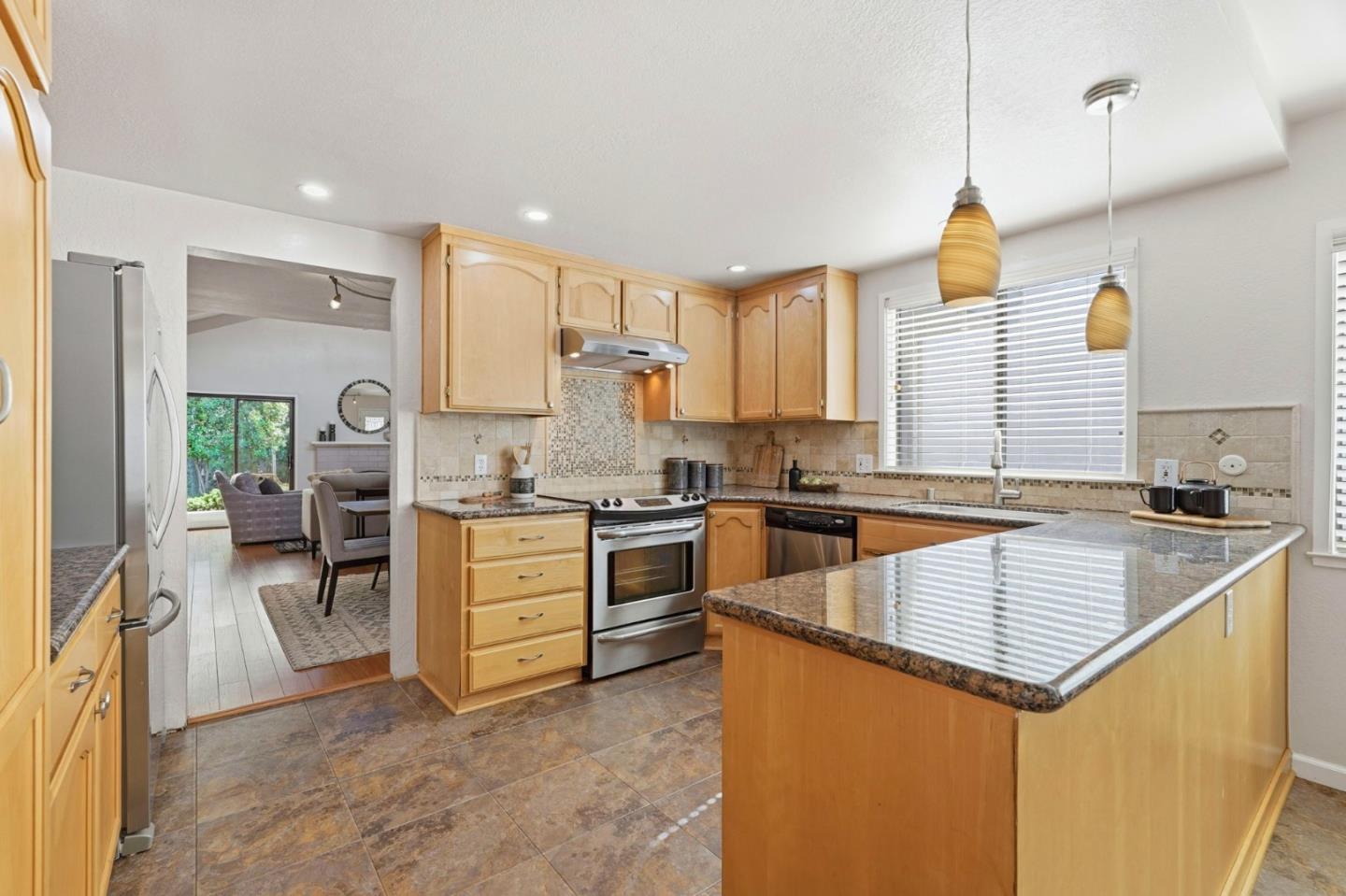 Photo #7: ML82043054 Listing: Photo #7