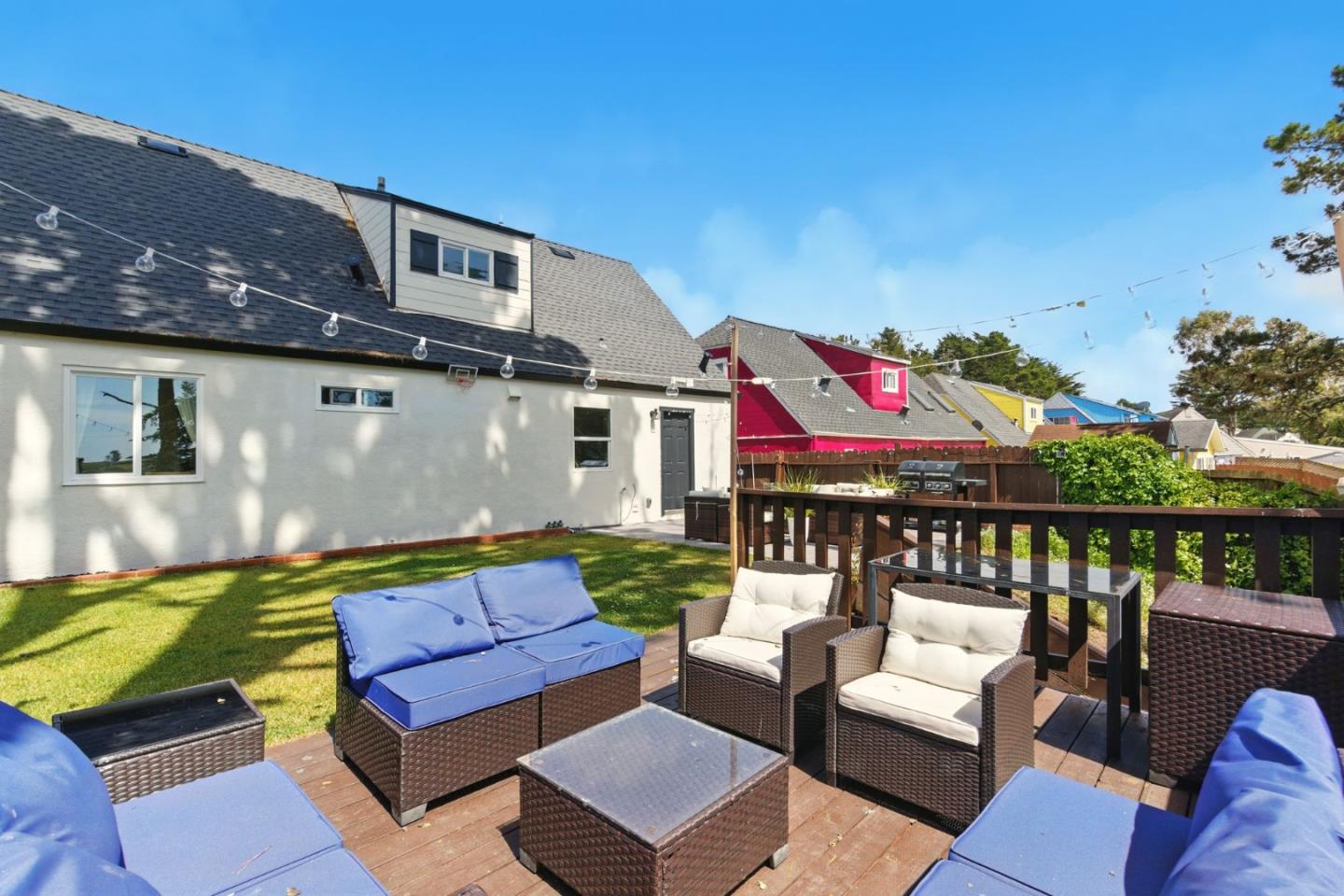 Detail Gallery Image 11 of 25 For 640 Heather Ct, Pacifica,  CA 94044 - 3 Beds | 2 Baths