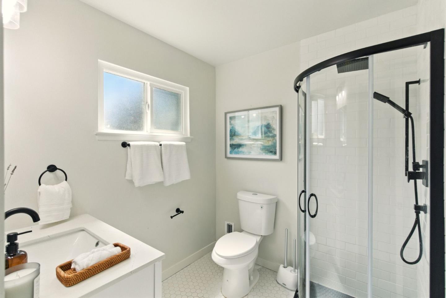 Detail Gallery Image 24 of 25 For 640 Heather Ct, Pacifica,  CA 94044 - 3 Beds | 2 Baths