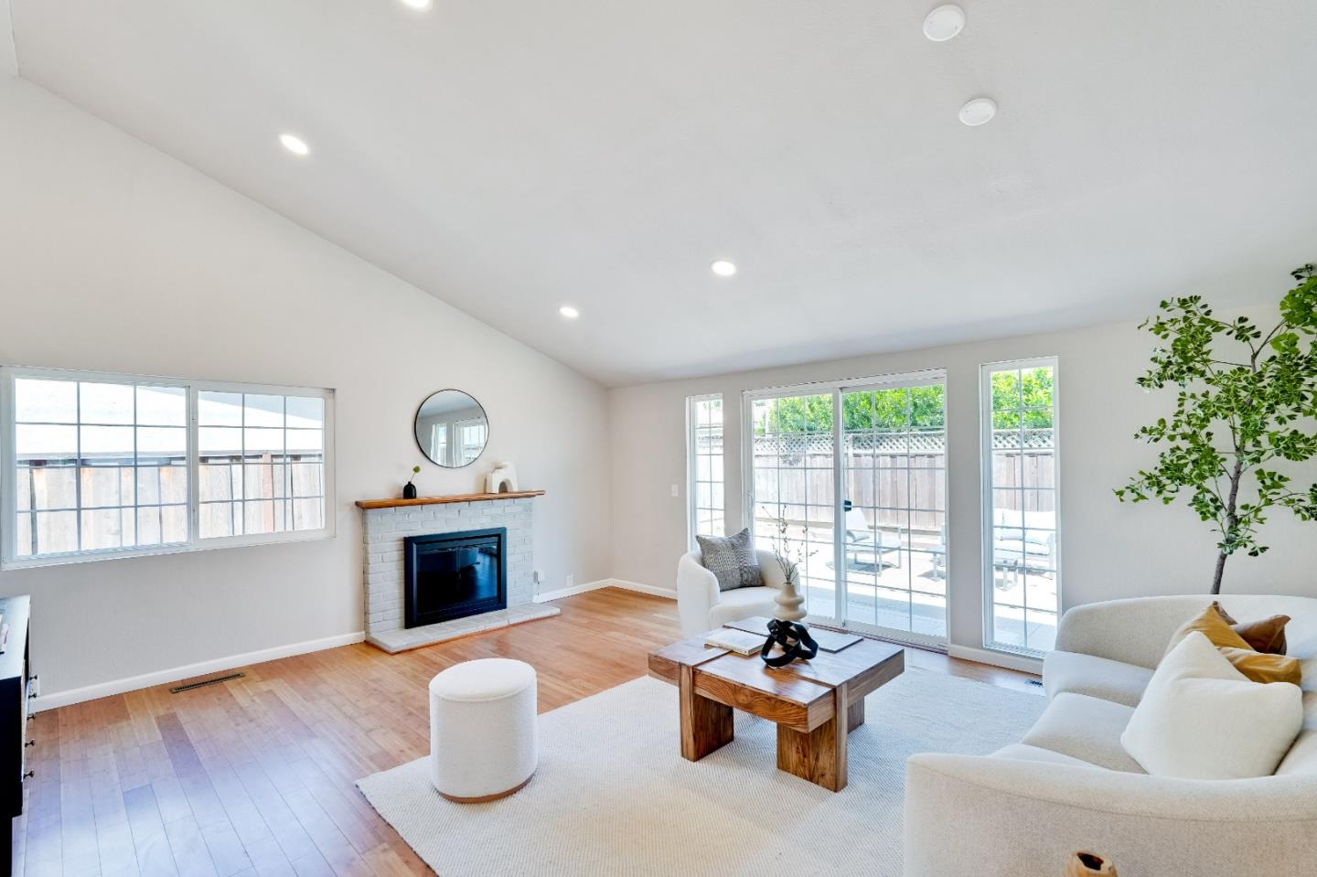 Detail Gallery Image 9 of 36 For 1755 Ravizza Ave, Santa Clara,  CA 95051 - 3 Beds | 2 Baths