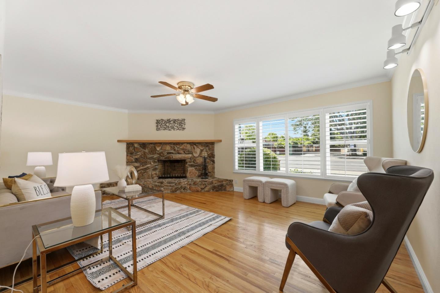 Detail Gallery Image 7 of 36 For 1484 Bird Ave, San Jose,  CA 95125 - 3 Beds | 2 Baths