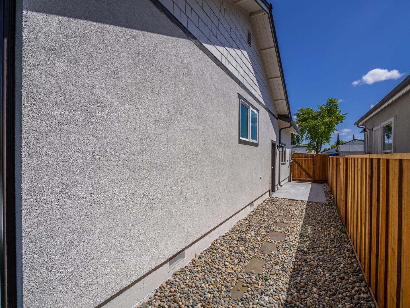 Detail Gallery Image 35 of 37 For 3197 Knights Bridge Rd, San Jose,  CA 95132 - 3 Beds | 2 Baths