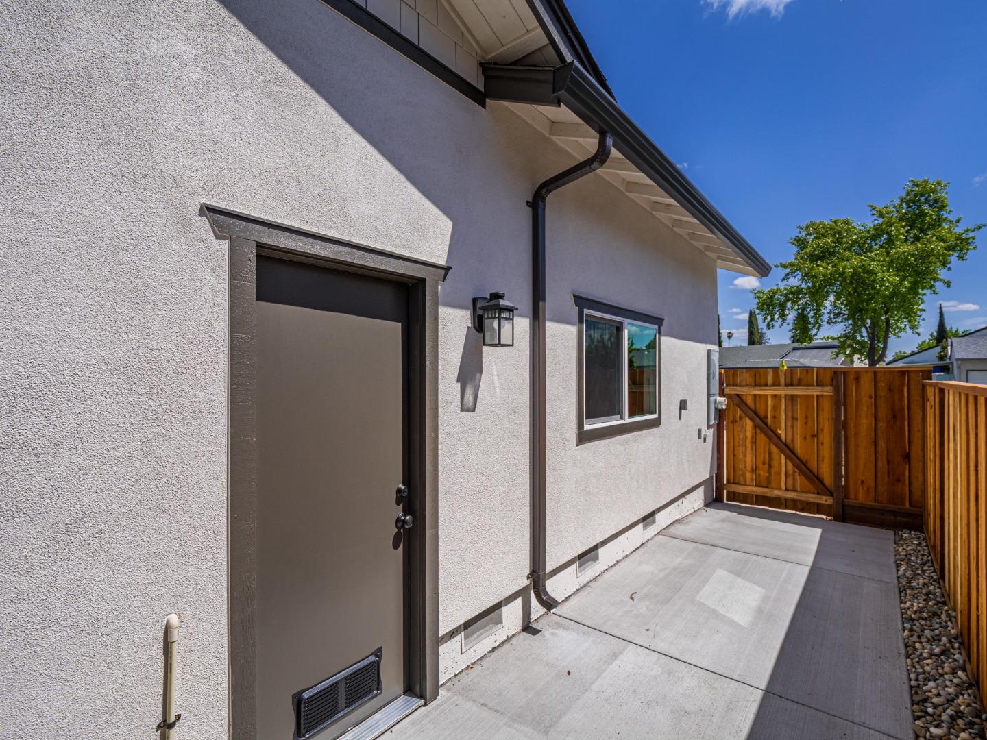 Detail Gallery Image 36 of 37 For 3197 Knights Bridge Rd, San Jose,  CA 95132 - 3 Beds | 2 Baths