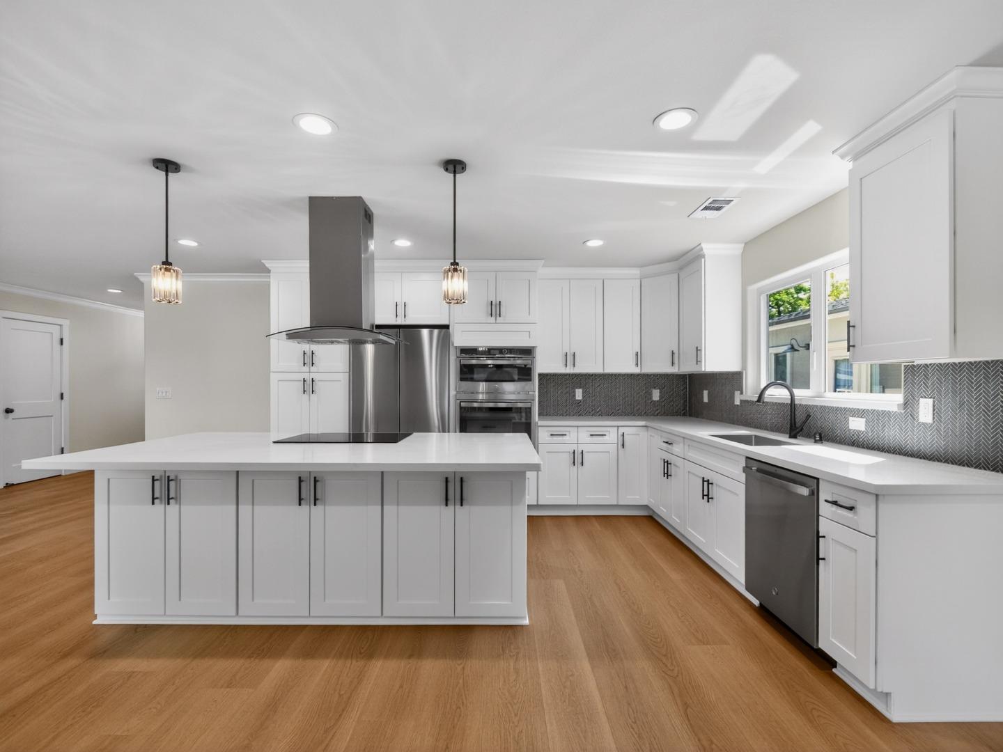 Detail Gallery Image 7 of 37 For 3197 Knights Bridge Rd, San Jose,  CA 95132 - 3 Beds | 2 Baths