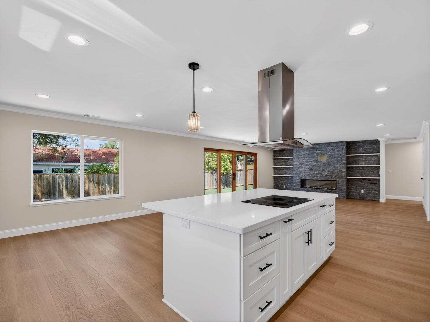 Detail Gallery Image 9 of 37 For 3197 Knights Bridge Rd, San Jose,  CA 95132 - 3 Beds | 2 Baths