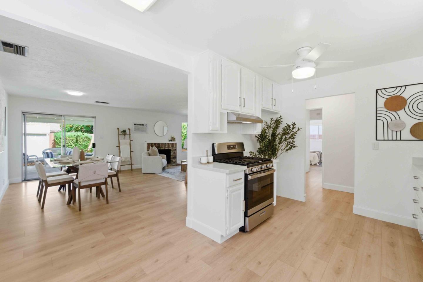 Detail Gallery Image 4 of 9 For 487 Salmon Dr, San Jose,  CA 95111 - 3 Beds | 2 Baths