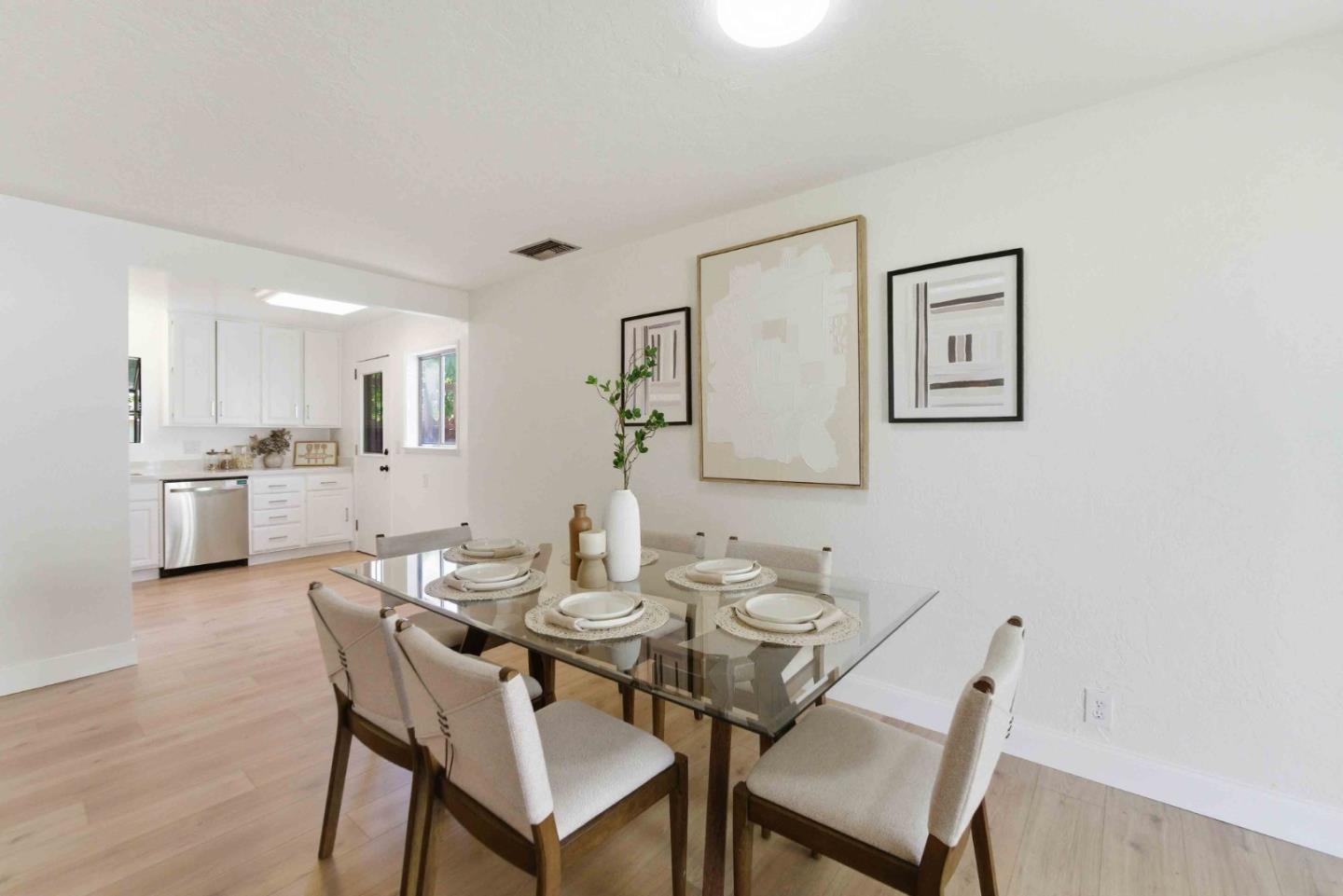 Detail Gallery Image 8 of 9 For 487 Salmon Dr, San Jose,  CA 95111 - 3 Beds | 2 Baths