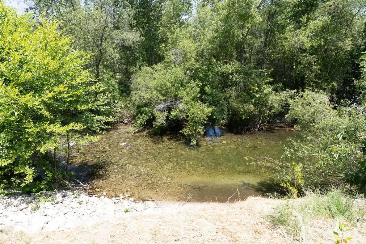 Detail Gallery Image 17 of 38 For 37 E Garzas Rd, Carmel Valley,  CA 93924 - 3 Beds | 3 Baths