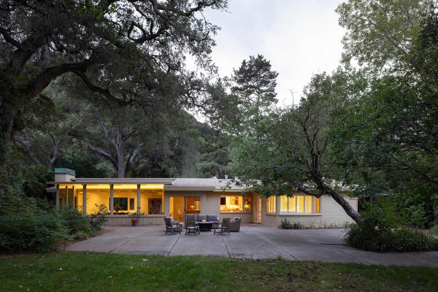 Detail Gallery Image 18 of 38 For 37 E Garzas Rd, Carmel Valley,  CA 93924 - 3 Beds | 3 Baths