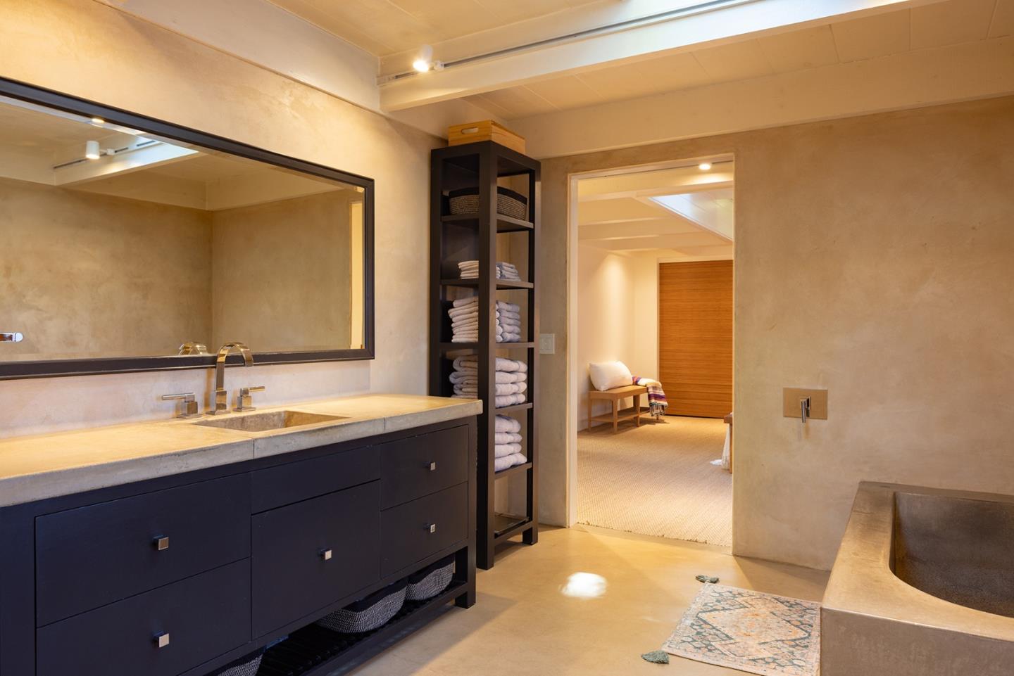 Detail Gallery Image 31 of 38 For 37 E Garzas Rd, Carmel Valley,  CA 93924 - 3 Beds | 3 Baths