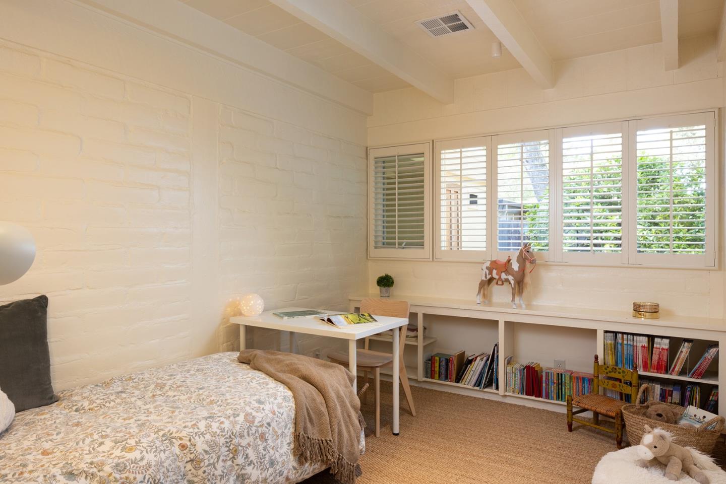 Detail Gallery Image 32 of 38 For 37 E Garzas Rd, Carmel Valley,  CA 93924 - 3 Beds | 3 Baths