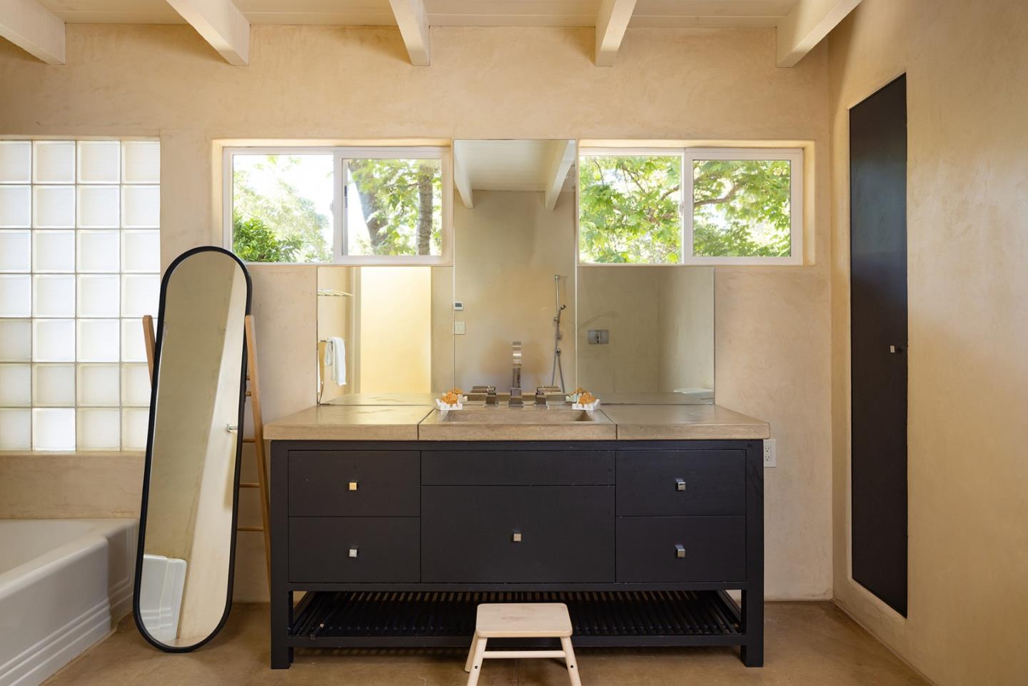 Detail Gallery Image 33 of 38 For 37 E Garzas Rd, Carmel Valley,  CA 93924 - 3 Beds | 3 Baths