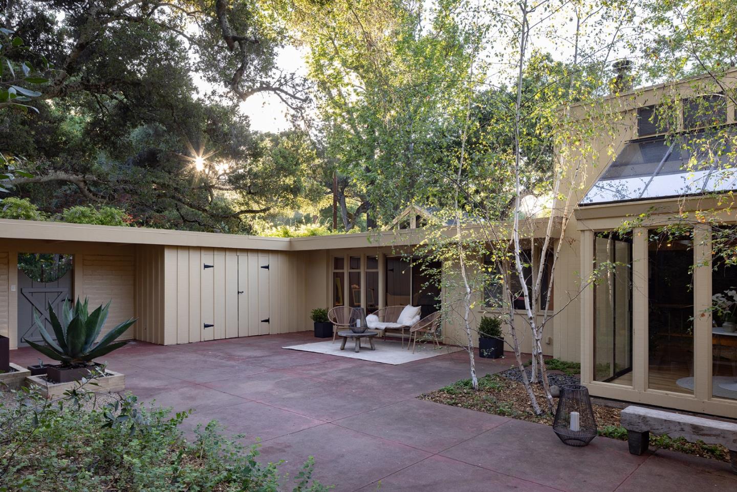 Detail Gallery Image 35 of 38 For 37 E Garzas Rd, Carmel Valley,  CA 93924 - 3 Beds | 3 Baths