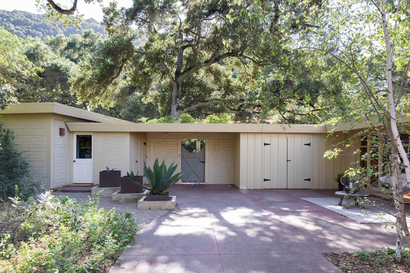 Detail Gallery Image 36 of 38 For 37 E Garzas Rd, Carmel Valley,  CA 93924 - 3 Beds | 3 Baths