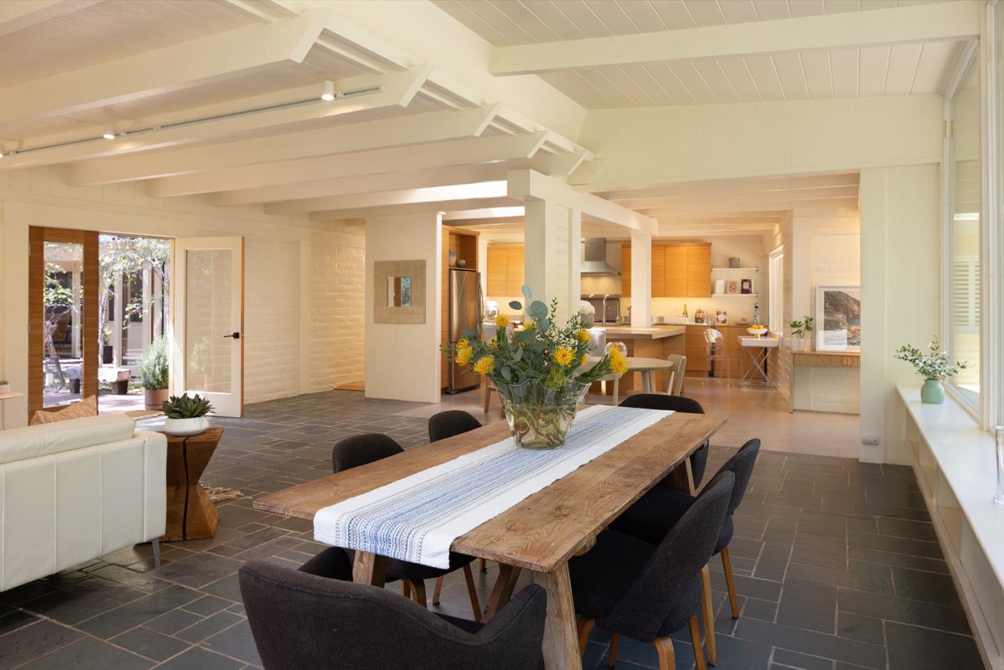 Detail Gallery Image 7 of 38 For 37 E Garzas Rd, Carmel Valley,  CA 93924 - 3 Beds | 3 Baths