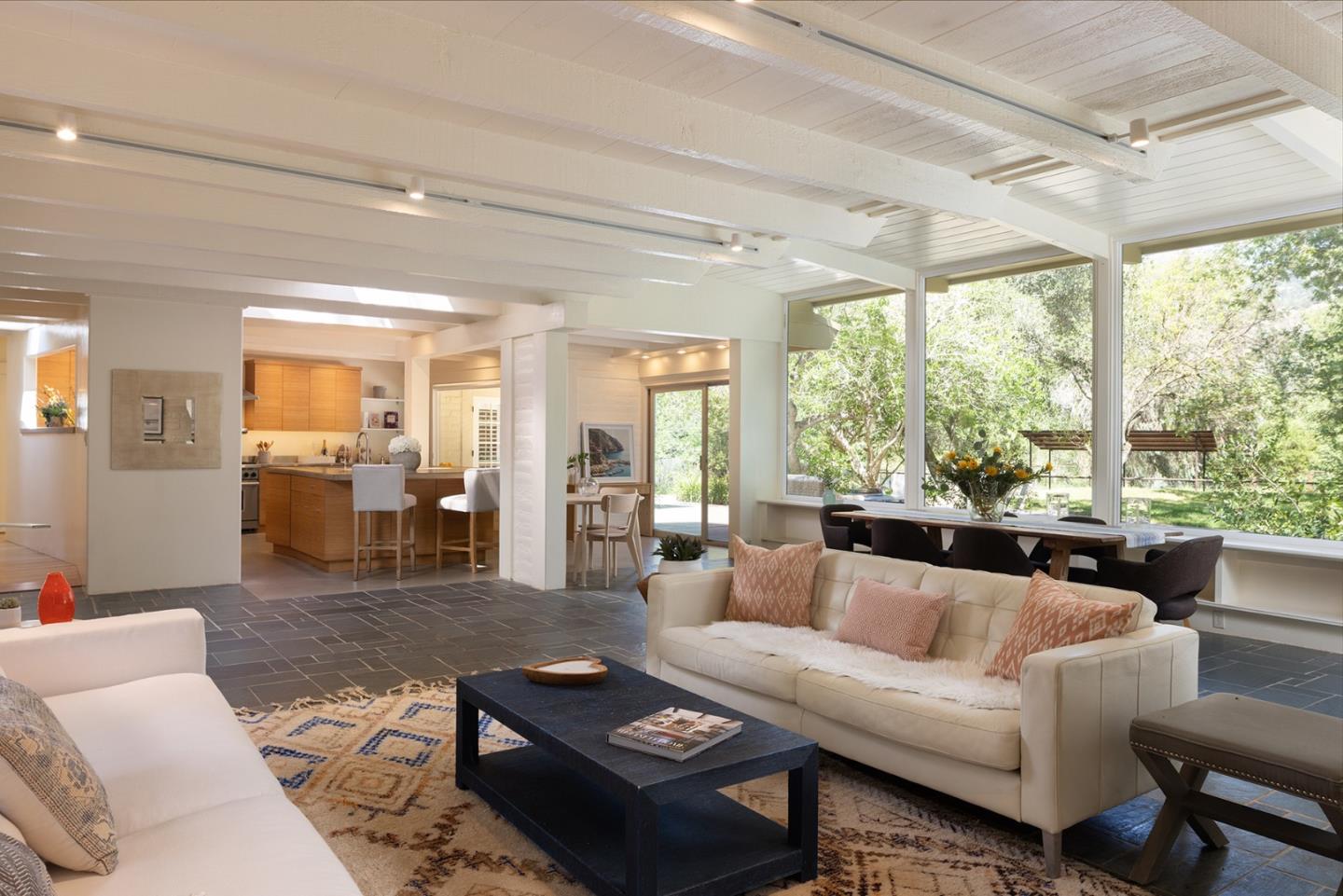 Detail Gallery Image 8 of 38 For 37 E Garzas Rd, Carmel Valley,  CA 93924 - 3 Beds | 3 Baths