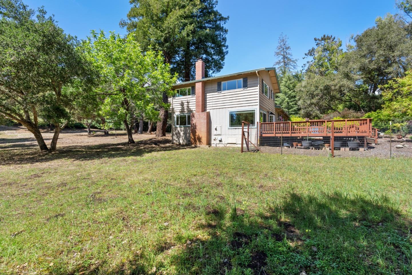 Detail Gallery Image 11 of 63 For 3498 Soquel San Jose Rd, Soquel,  CA 95073 - 4 Beds | 2 Baths