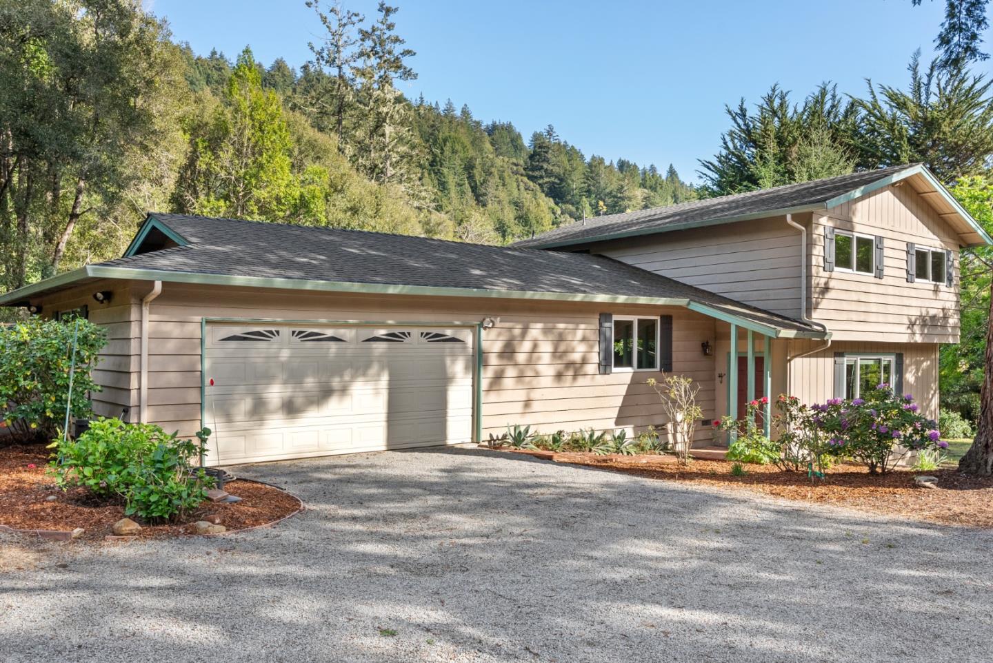 Detail Gallery Image 2 of 63 For 3498 Soquel San Jose Rd, Soquel,  CA 95073 - 4 Beds | 2 Baths