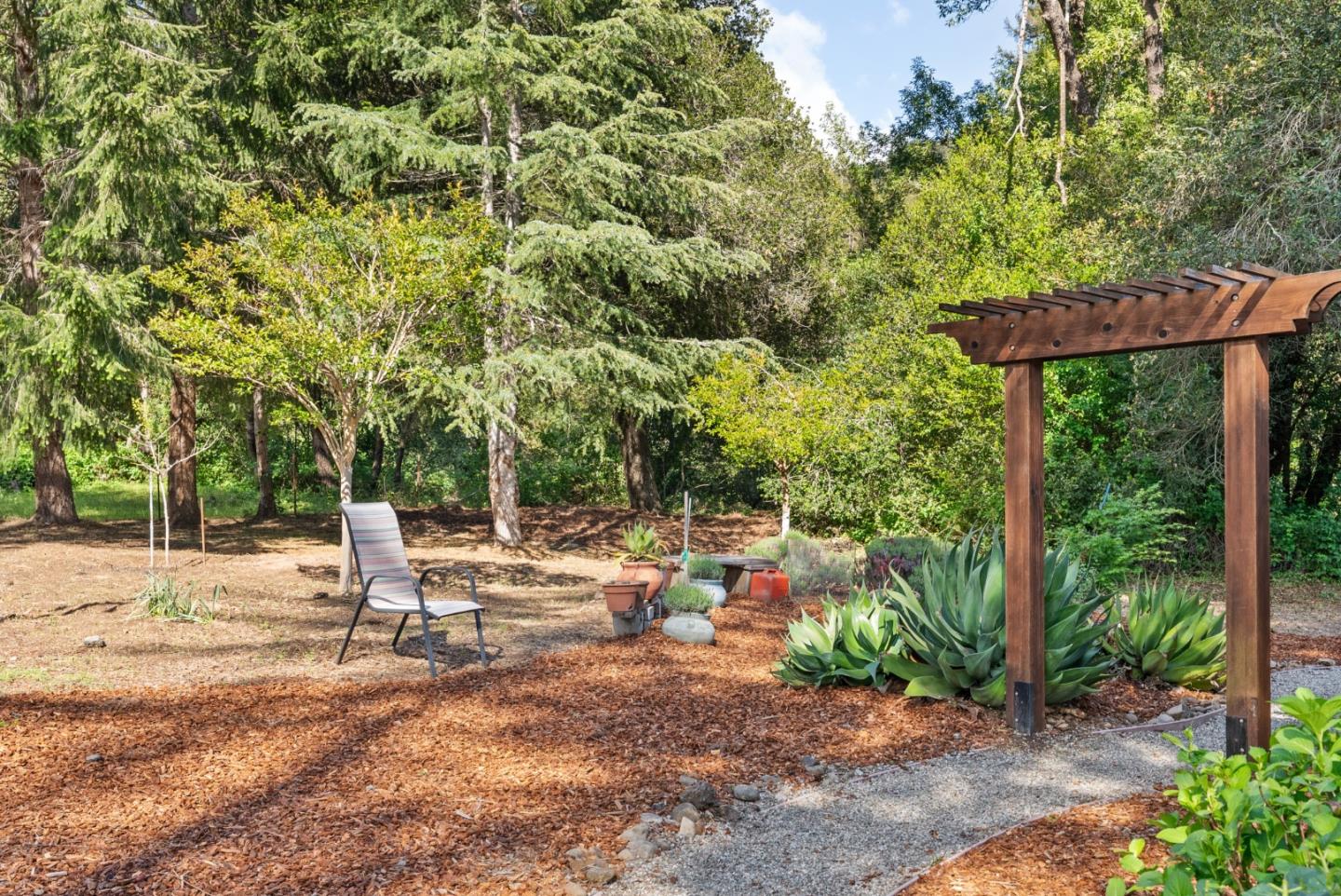 Detail Gallery Image 26 of 63 For 3498 Soquel San Jose Rd, Soquel,  CA 95073 - 4 Beds | 2 Baths