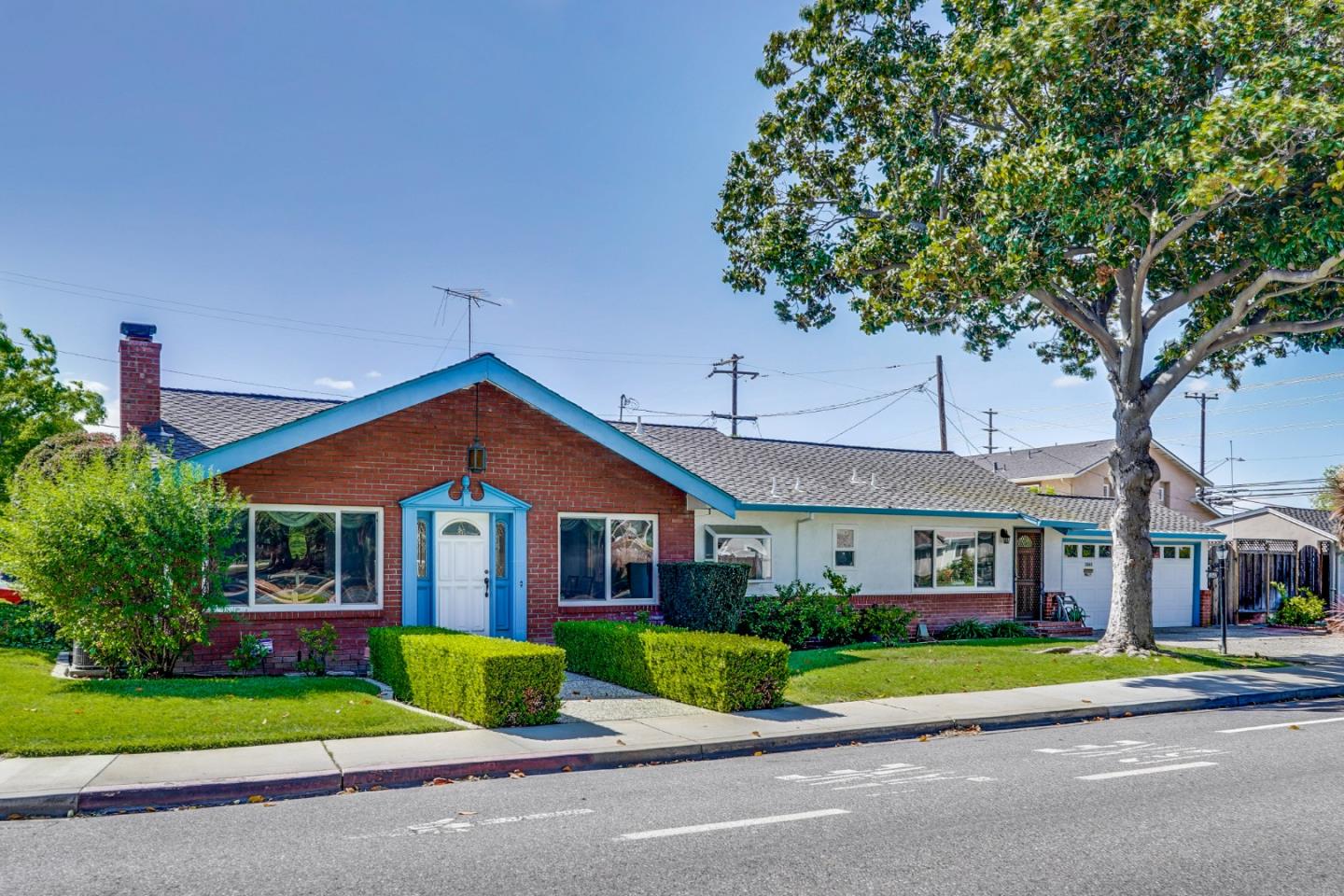 Detail Gallery Image 3 of 46 For 1040 Los Padres Blvd, Santa Clara,  CA 95050 - 3 Beds | 2 Baths