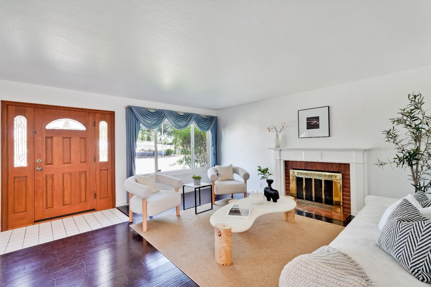 Detail Gallery Image 4 of 46 For 1040 Los Padres Blvd, Santa Clara,  CA 95050 - 3 Beds | 2 Baths